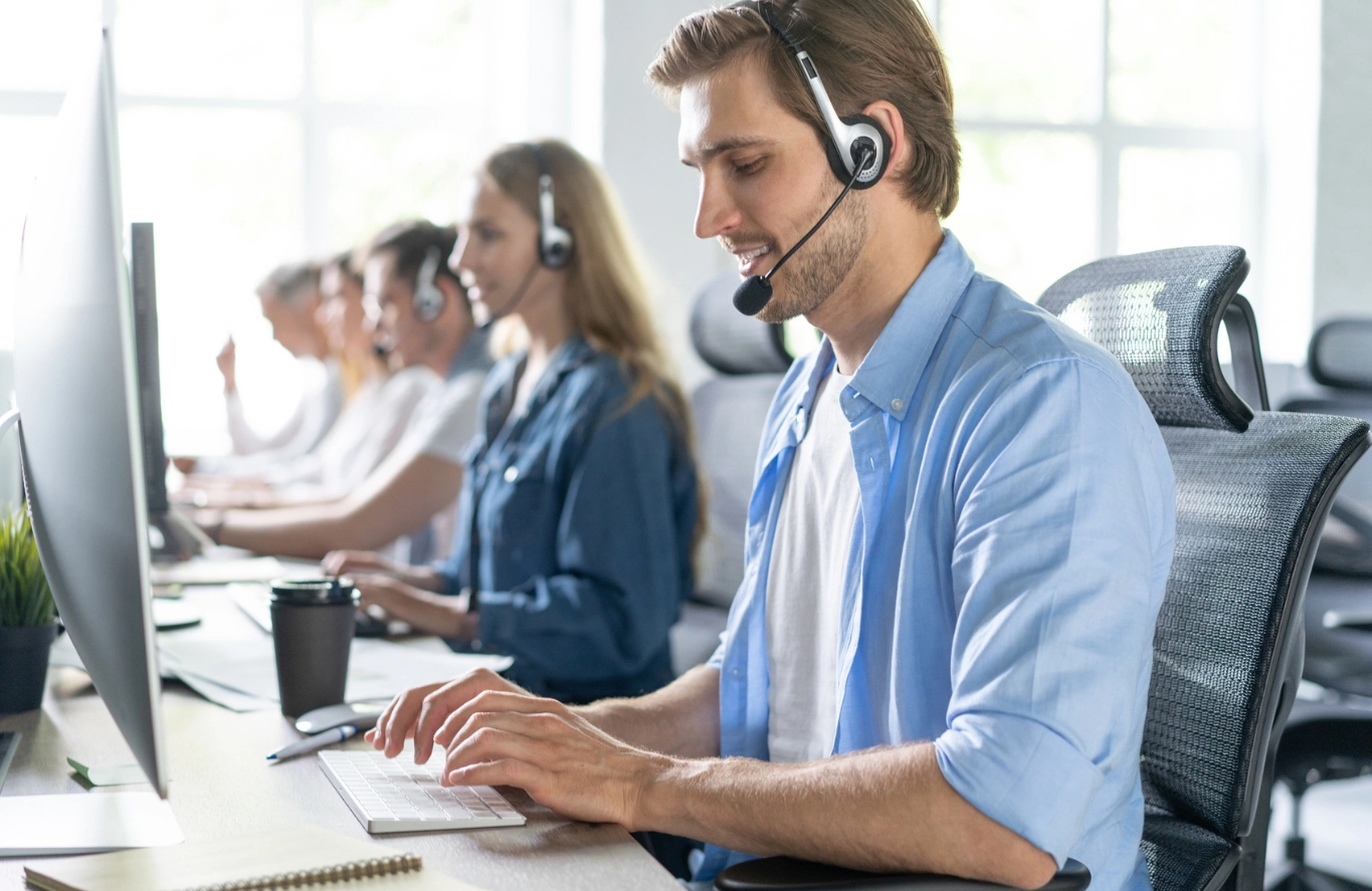 Man working in a call centre